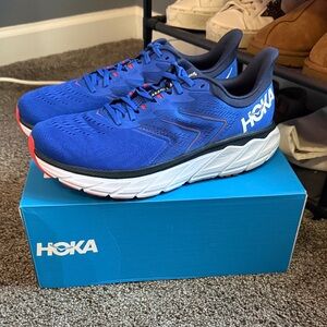 brand new men’s hokas